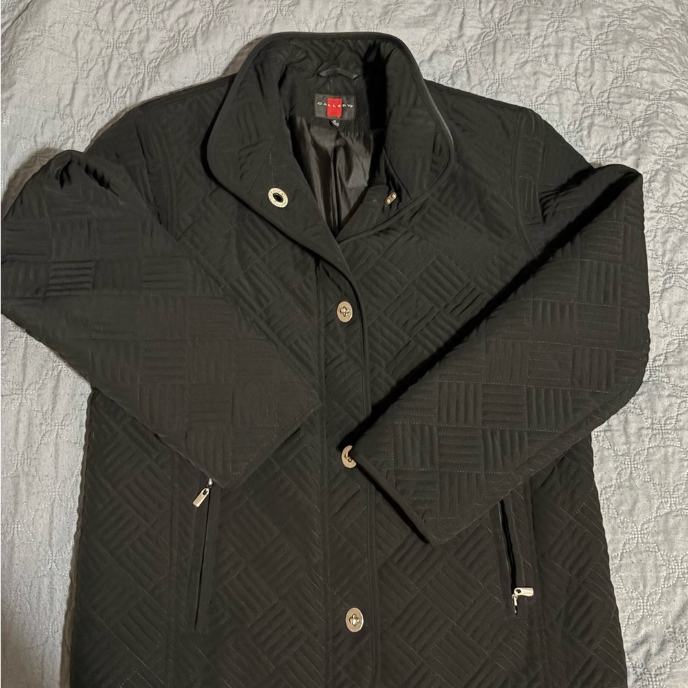 Gallery Black Quilted Jacket Geometric Patter Twist Lock
Fastener Snap Button M